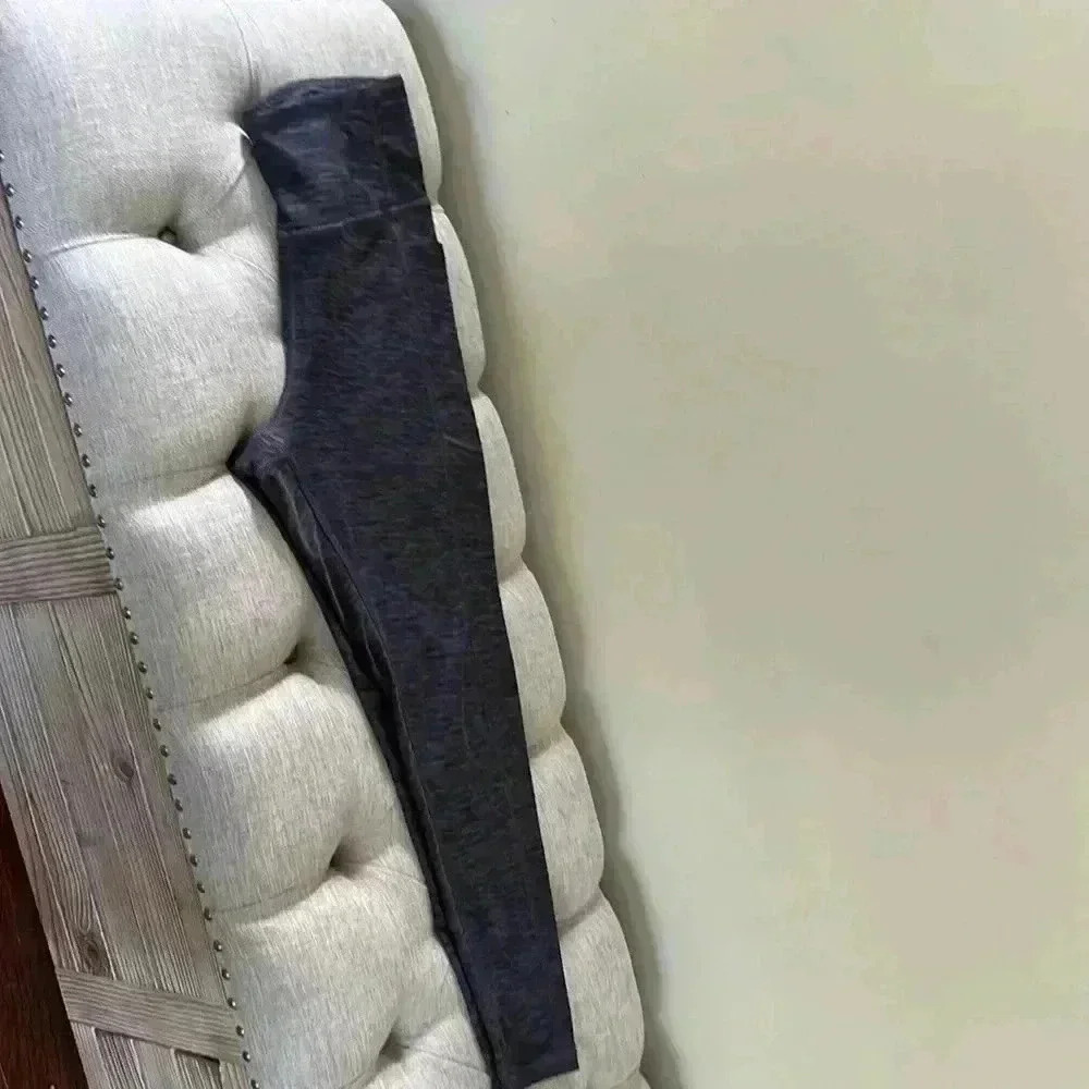 Victorias Secret sport gray and black legging size 8/M